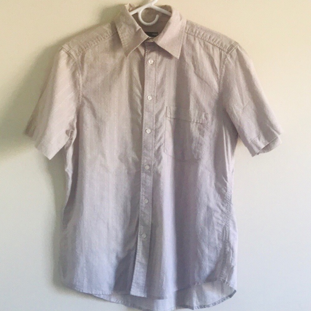 H&M MENS SHORT SLEEVE EMBROIDERED BUTTON DOWN SHIRT
